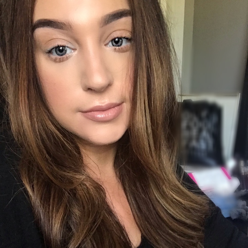 Meet your Posher, Danica